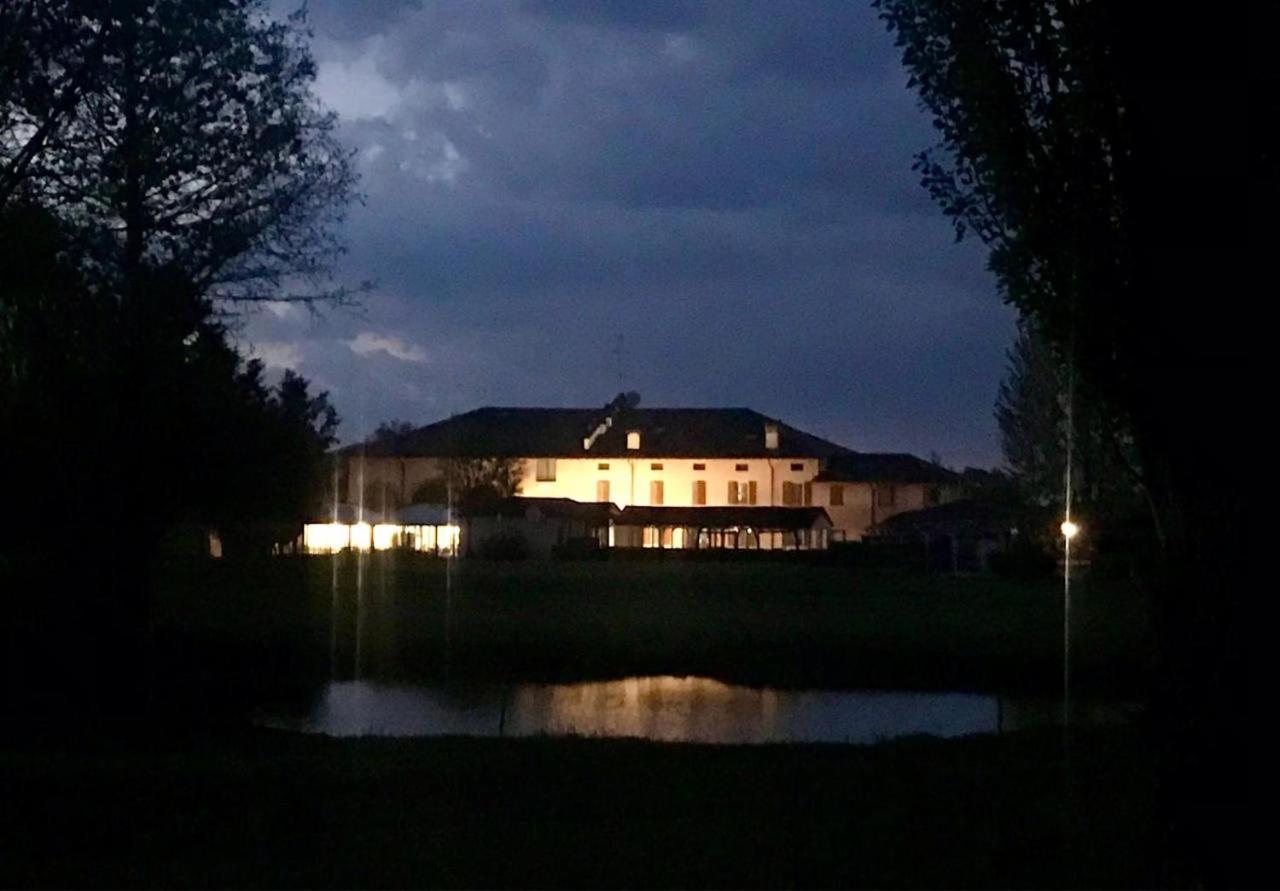 Hotel Santo Stefano Campagnola Emilia Esterno foto